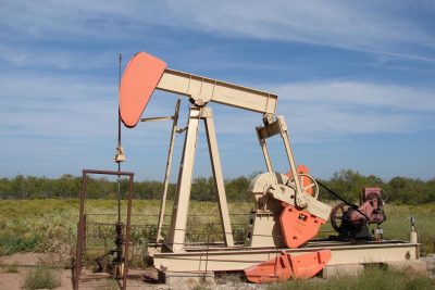 Oil Prices Rose as Tight Supply Outweighs Demand Concerns